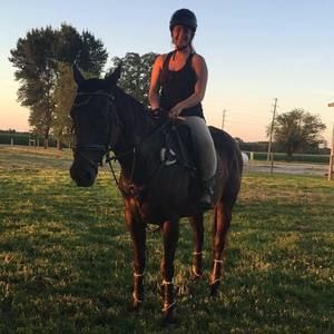 Meet your Posher, Makayla
